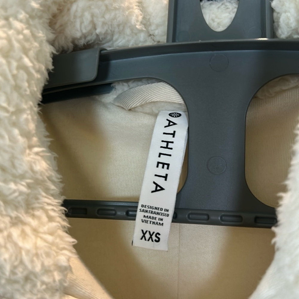 Athleta Willow Fleece Ivory Cozy Soft Full Zip Fuzzy Jacket Size XXS - Picture 16 of 17
